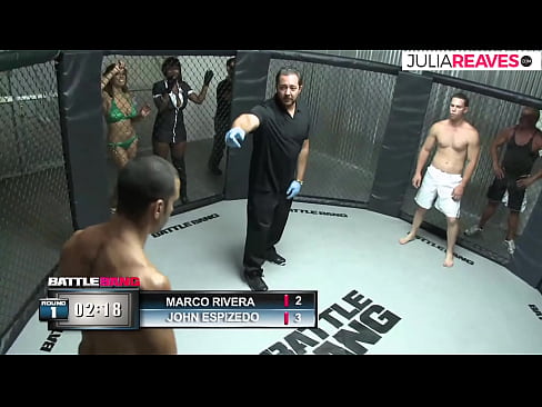 ❤️ Ultimate Fighter rinqdəki döyüşdən dərhal sonra bir nömrəli qızı sikdirir Porn video bizdə