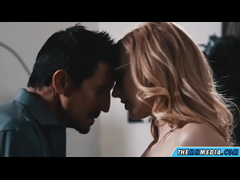 ❤️ Çılğın sarışınla romantik seks Porn video bizdə