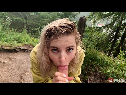 ❤️ Eva Elfi - Qız ictimai oral seksdən sonra cumu uddu Porn video bizdə